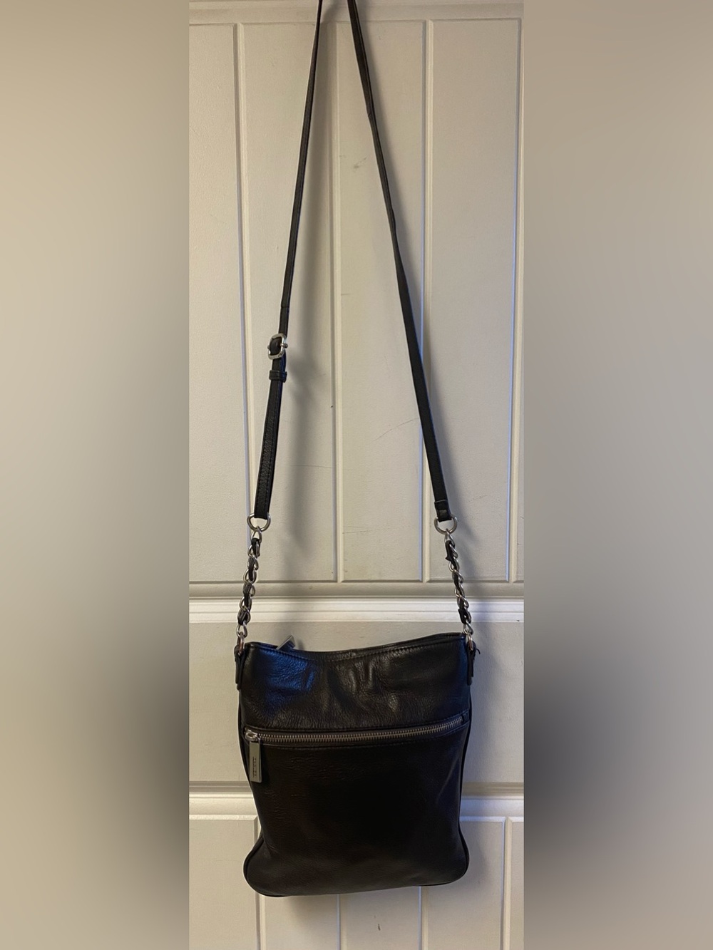 Vintage Danier Dark Brown Pebbled Leather
Crossbody Hobo Bag. - Picture 4 of 15